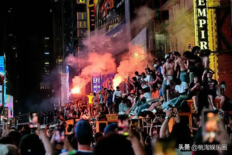 世界杯热潮席卷纽约 足球狂欢文化能否复制到中国赛场？